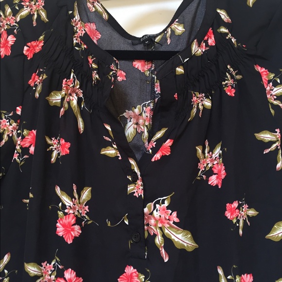 NWOT Roly Poly Blouse - Picture 2 of 8